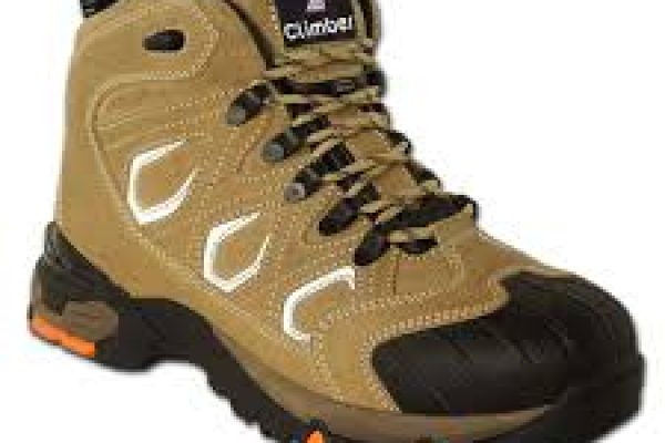 IMG proteccion-a-los-pies-botin-climber-9020